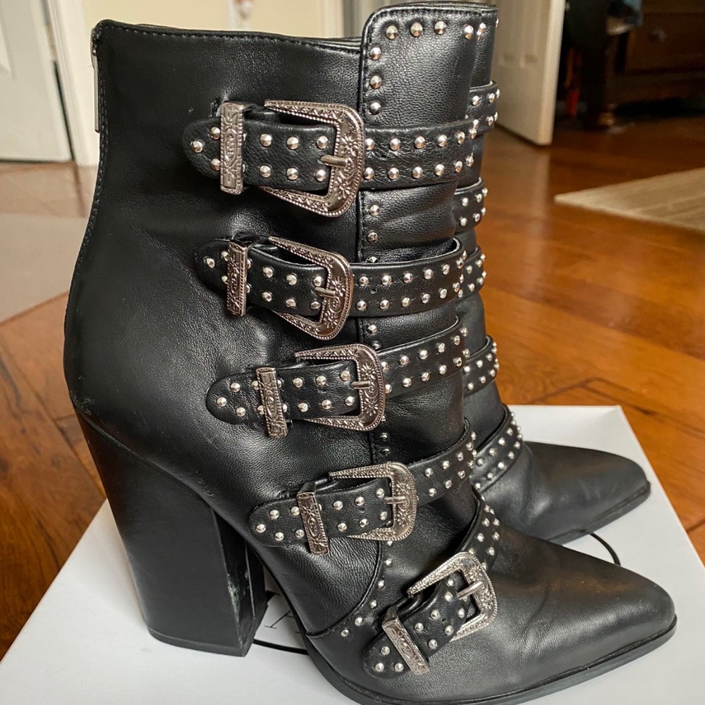 Steve Madden Comet Boots Size 10
